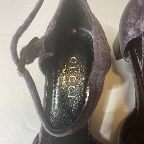 Gucci Light Purple Velvet Ankle Strap Block Heels size 36 C with Dustbag - Picture 4 of 7